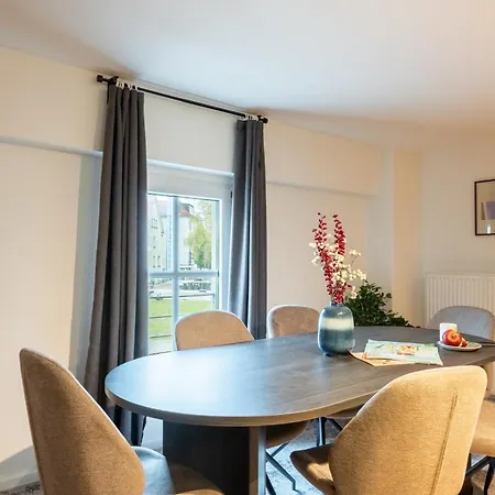 Geraeumiges In Zentraler Lage Potsdams * Poczdam