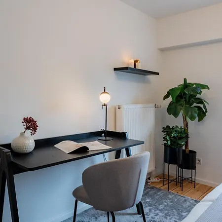 Geraeumiges In Zentraler Lage Potsdams Apartament