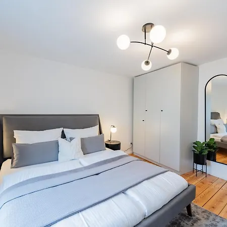 Geraeumiges In Zentraler Lage Potsdams *