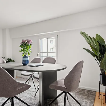 Geraeumiges In Zentraler Lage Potsdams