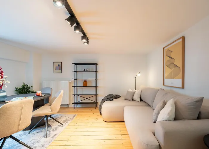 Geraeumiges In Zentraler Lage Potsdams *