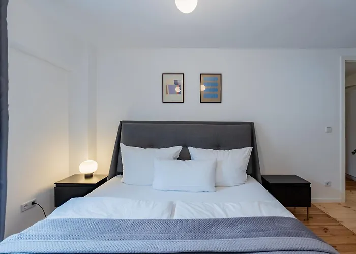 Apartament Geraeumiges In Zentraler Lage Potsdams *