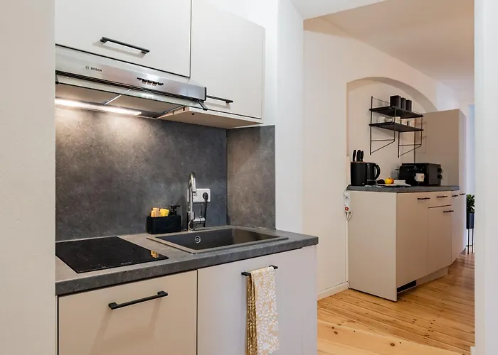 Geraeumiges In Zentraler Lage Potsdams *