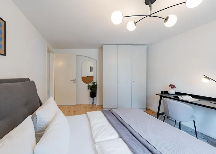 Geraeumiges In Zentraler Lage Potsdams *