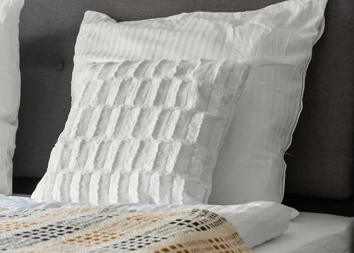 Geraeumiges In Zentraler Lage Potsdams Апартаменты *